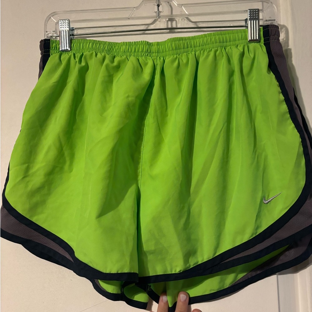 Nike Green Athletic Shorts Lightweight Tempo Design